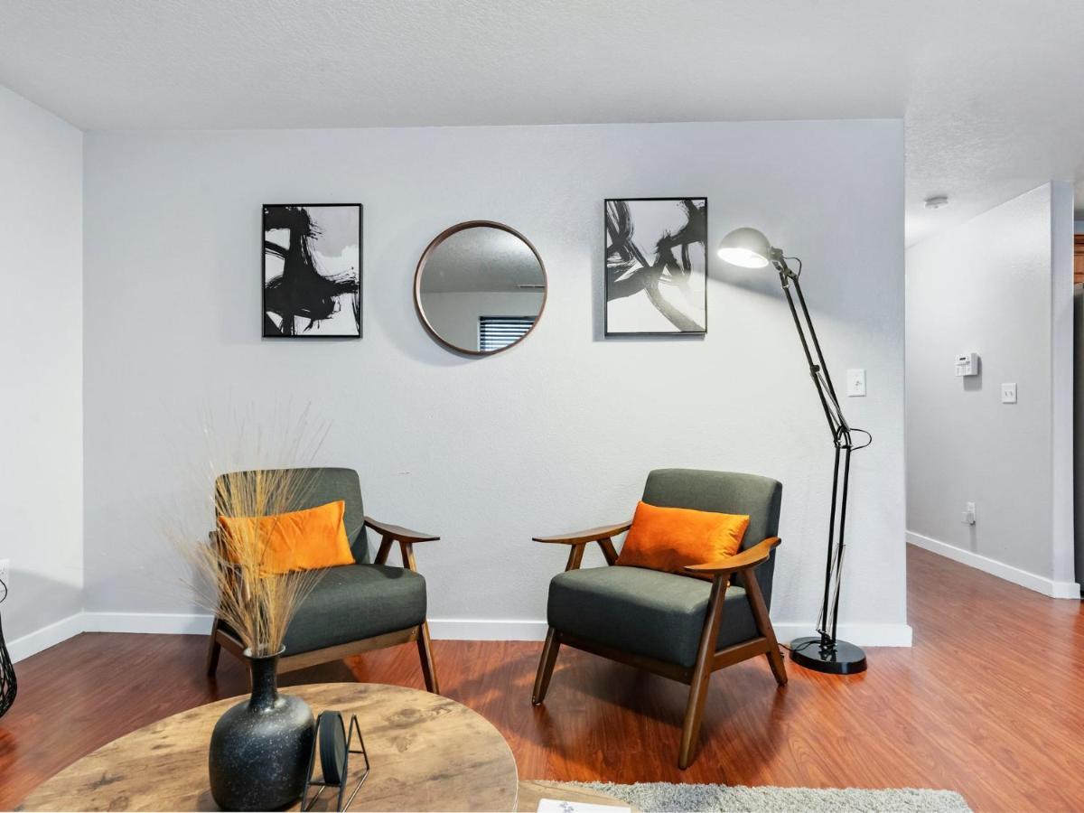 No Place Like Home Vancouver Esterno foto